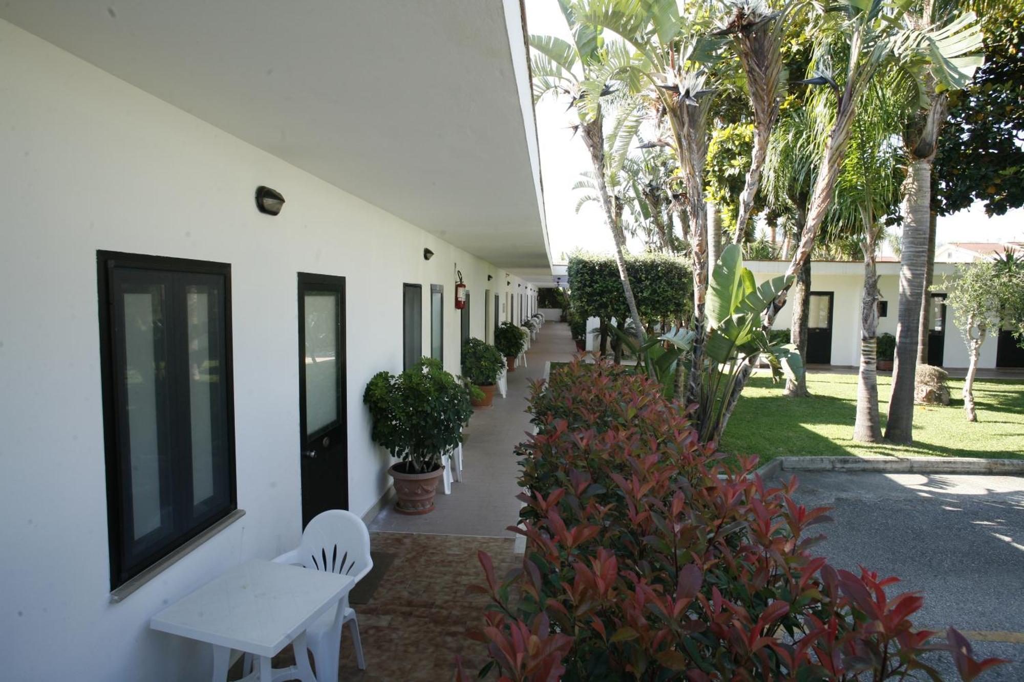 Hotel Village Marina Capaccio Exteriör bild