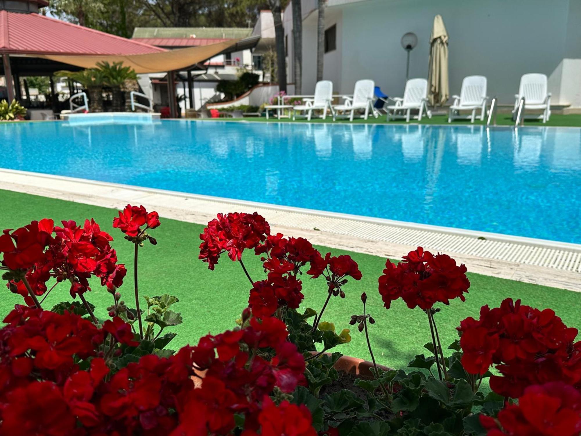 Hotel Village Marina Capaccio Exteriör bild