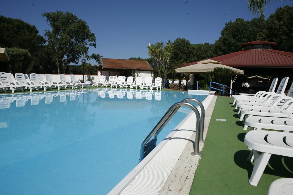 Hotel Village Marina Capaccio Exteriör bild